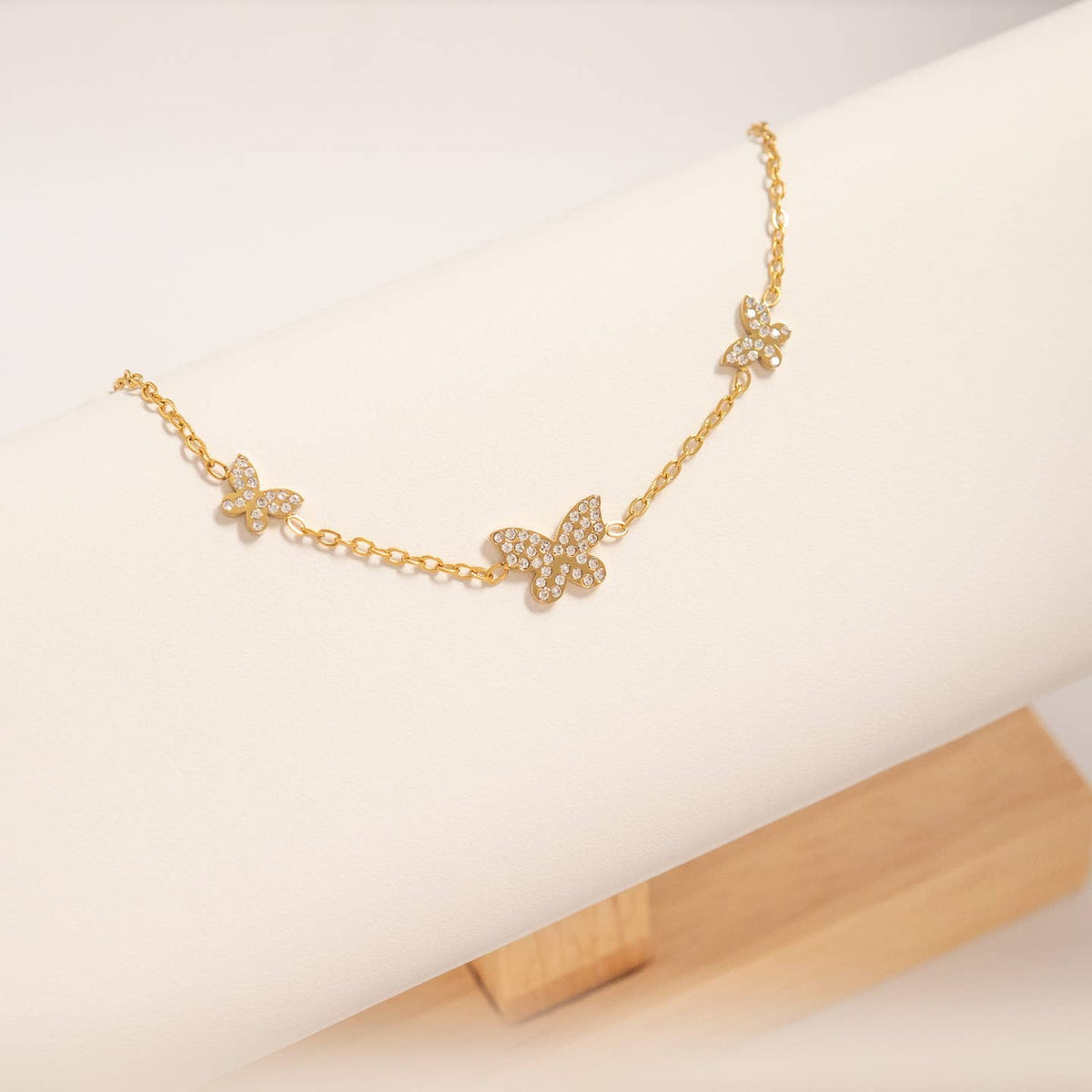 Fluttering Gold Bracelet